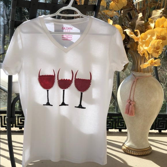 Hand Painted & designed T-shirt - Picture 3 of 4